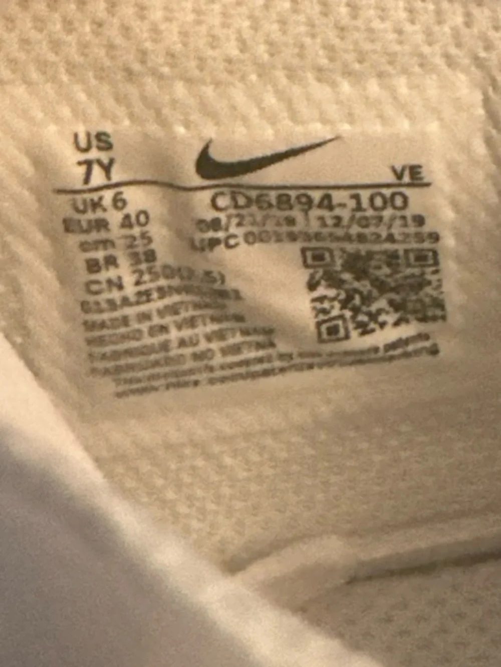 Nike White Men's Low-Top Sneakers